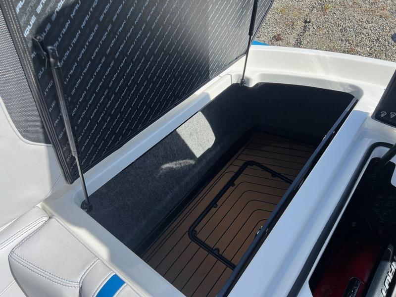 2017 Nautique G23