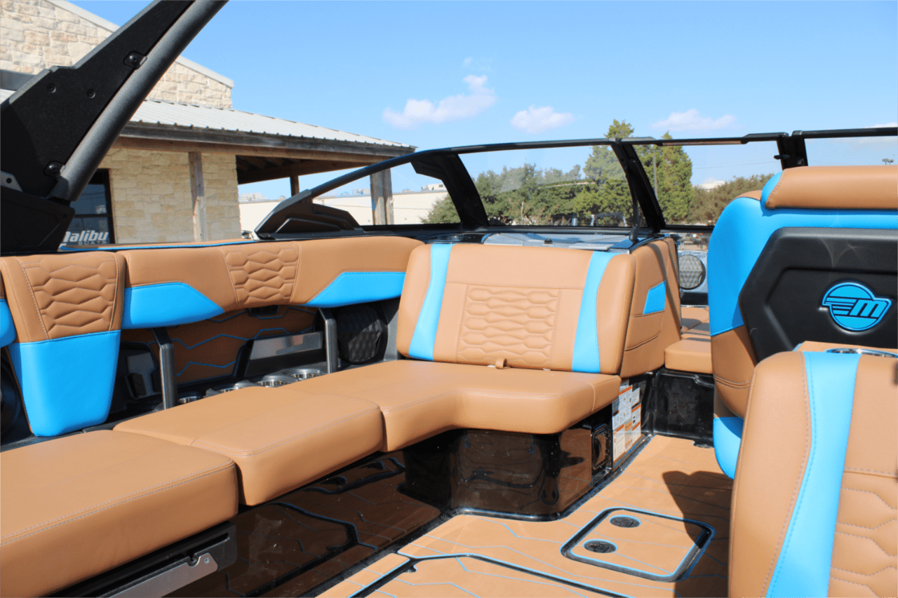 2025 Malibu 24 MXZ