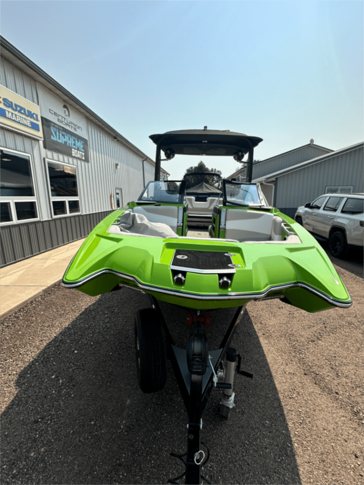 2017 Malibu Wakesetter 22 MXZ