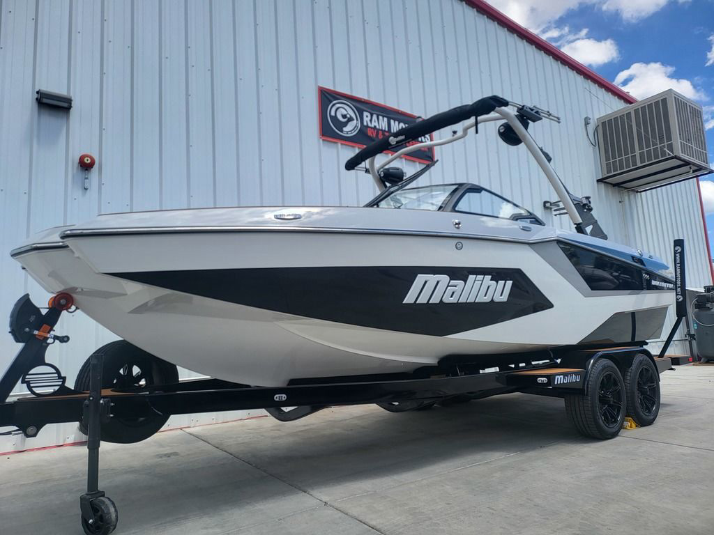 2024 Malibu Boats 23 MXZ