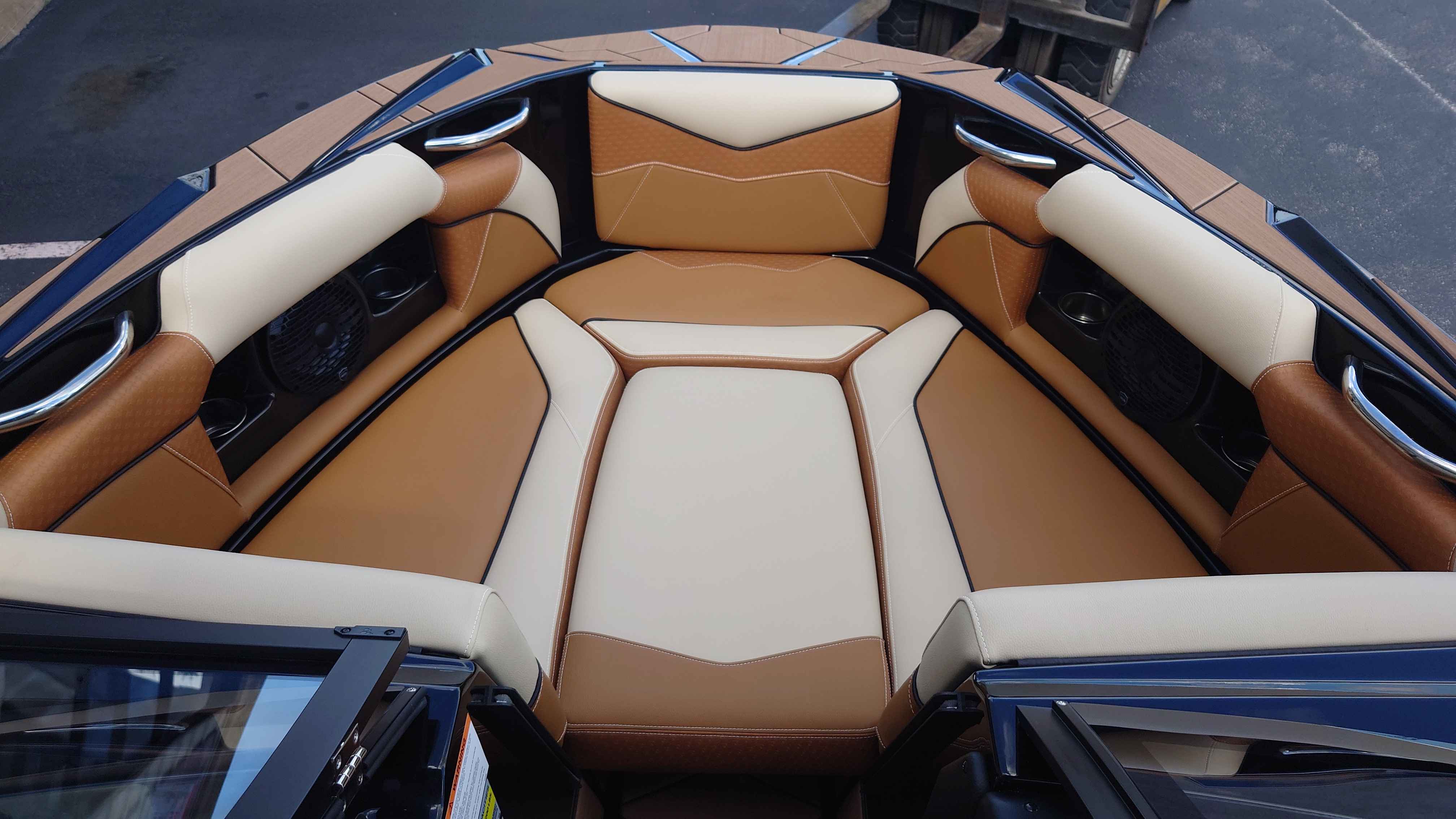2024 Supreme S220