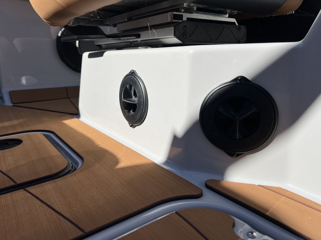 2025 Axis Wake Research A245