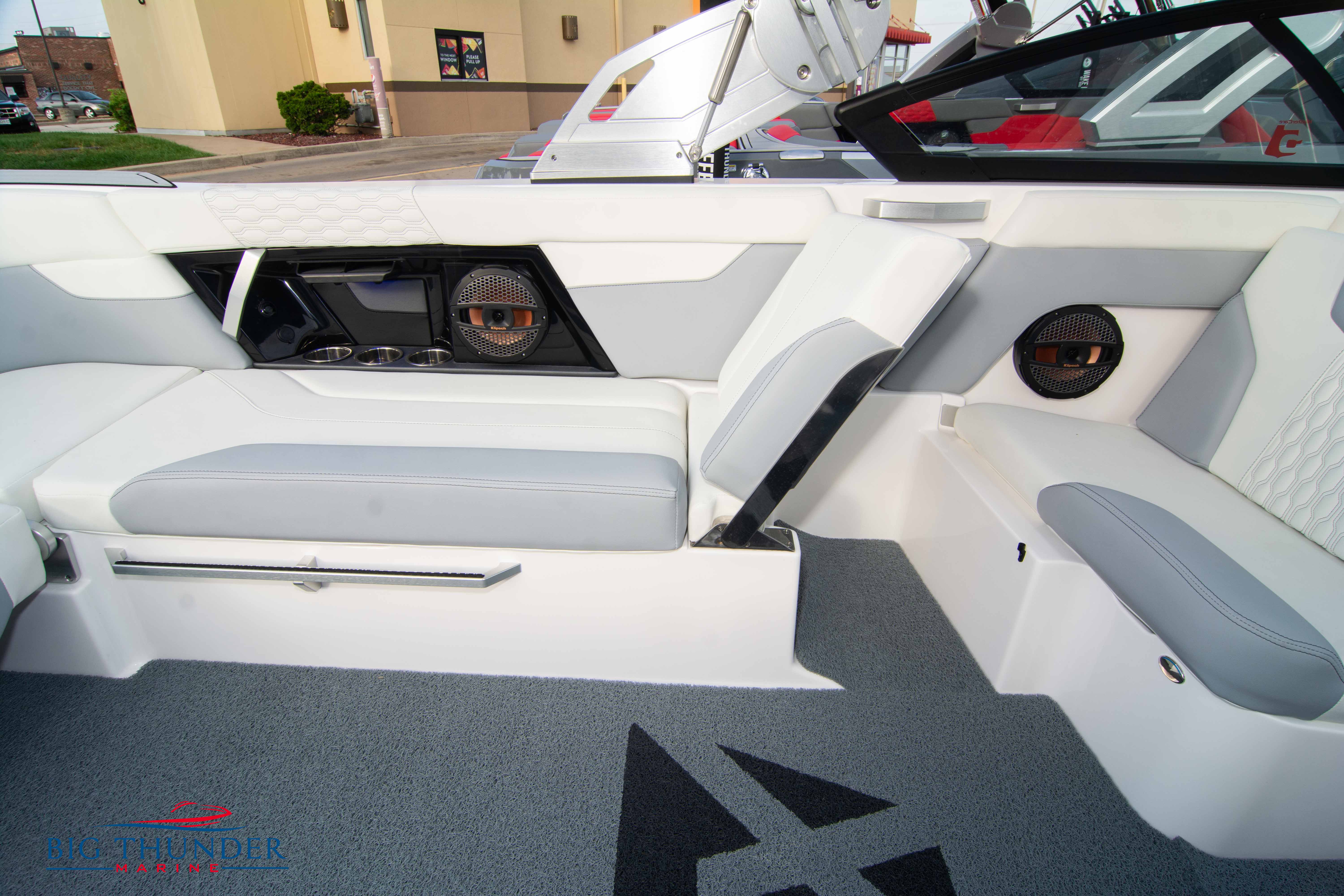 2023 Mastercraft XT24