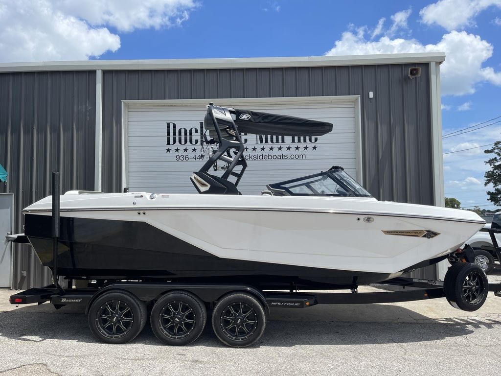 boat.Title