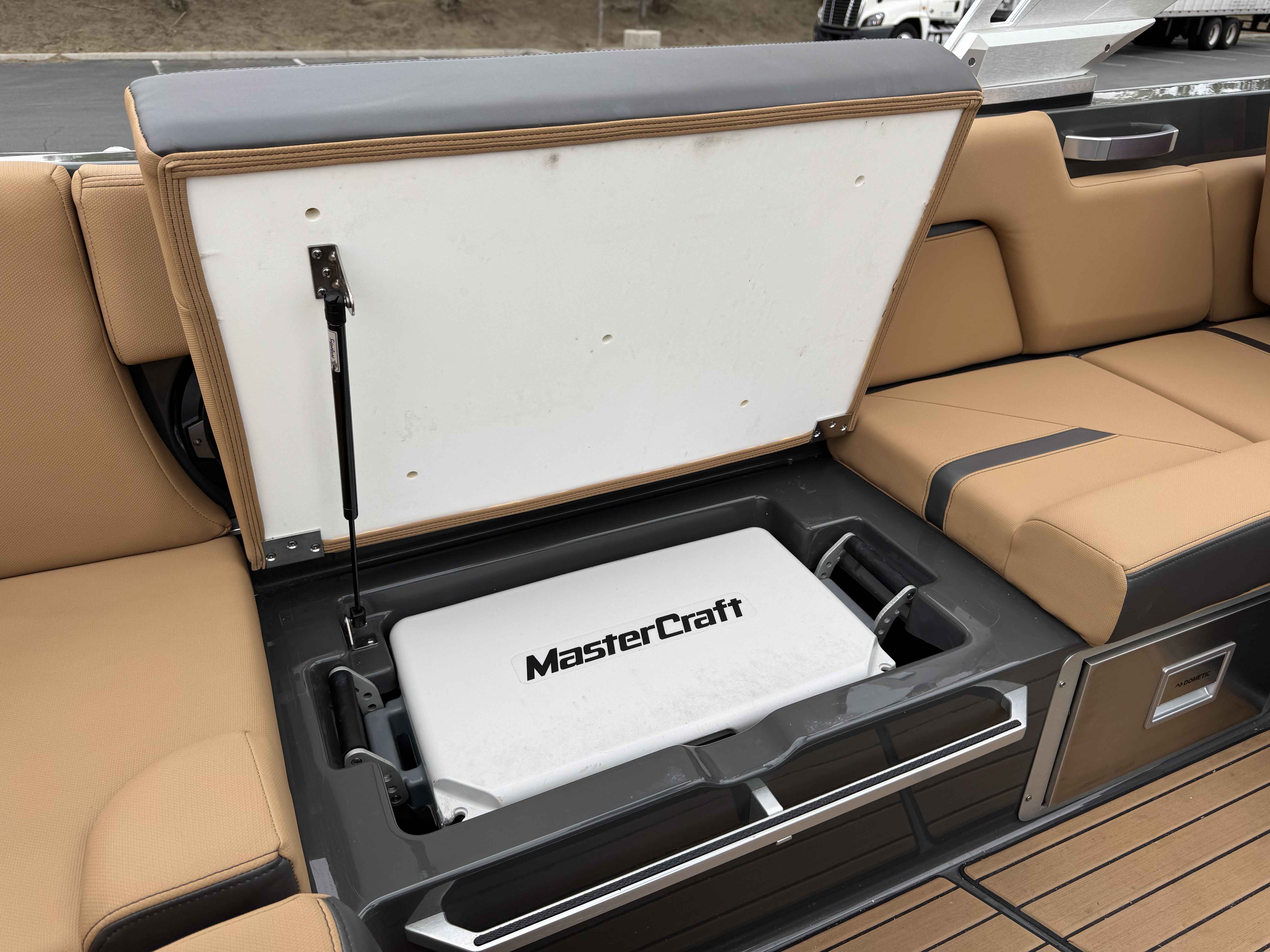 2021 MasterCraft X26