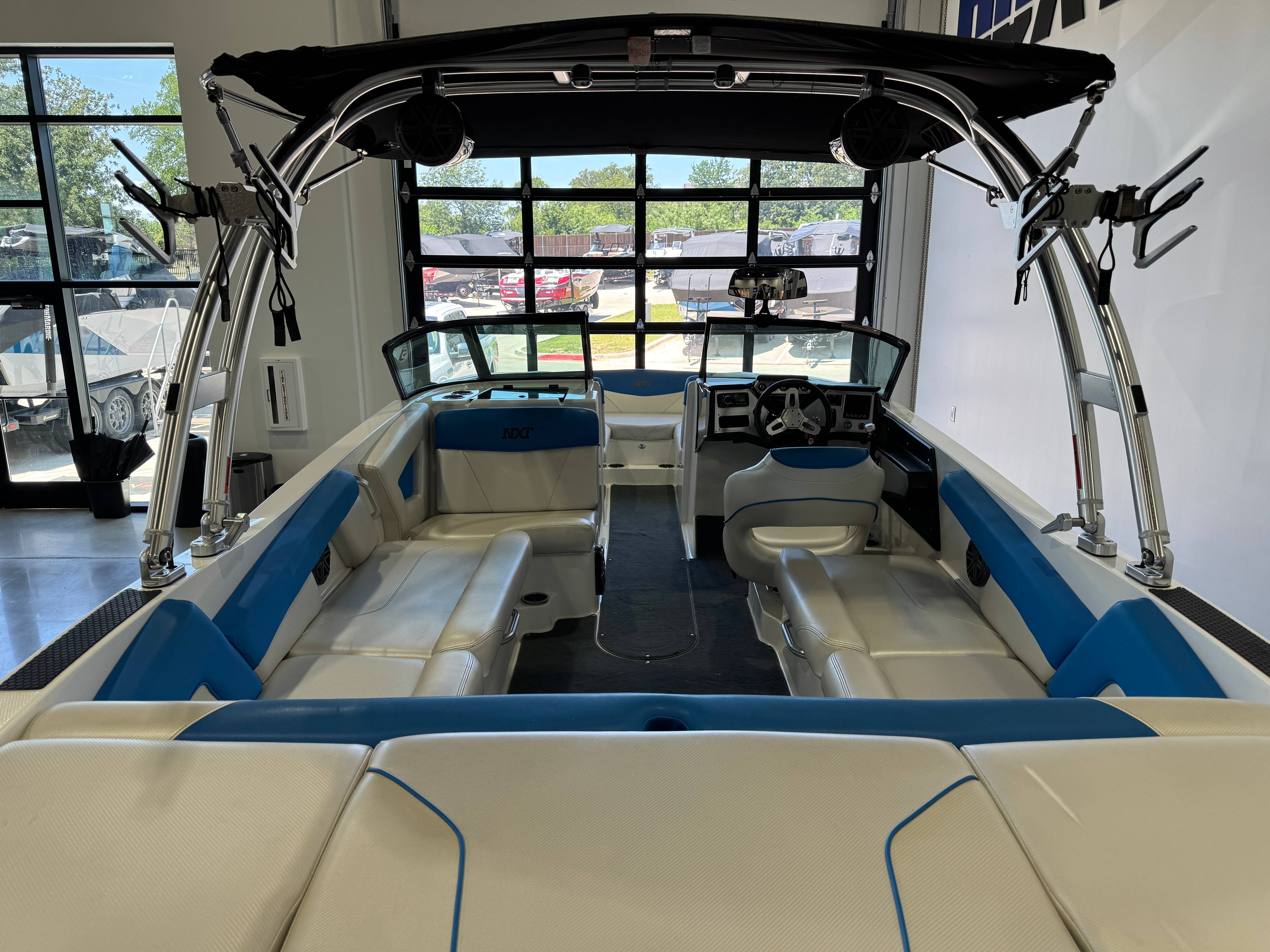 2017 MasterCraft NXT22