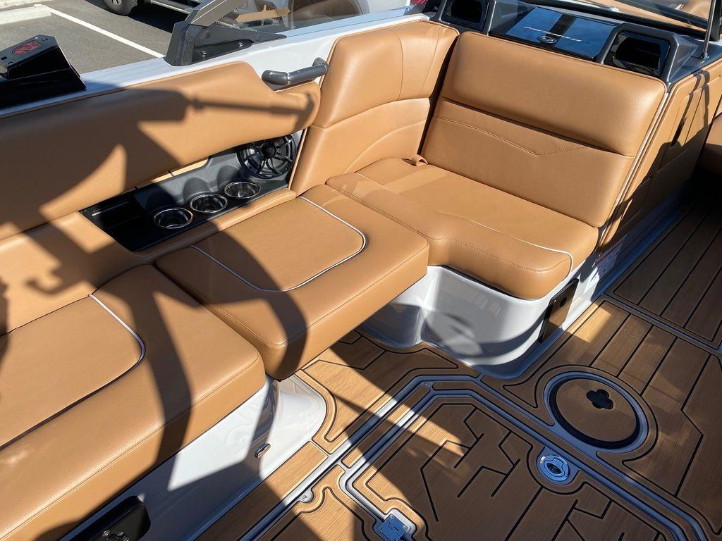 2024 MOOMBA Mojo