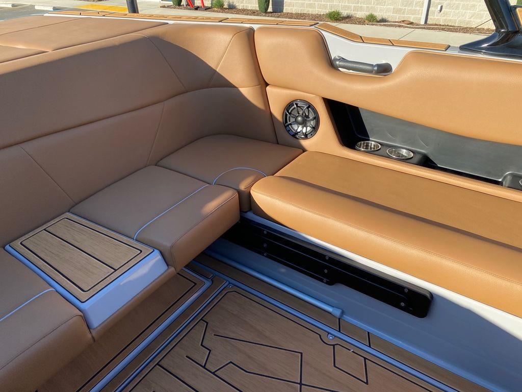 2024 MOOMBA Max