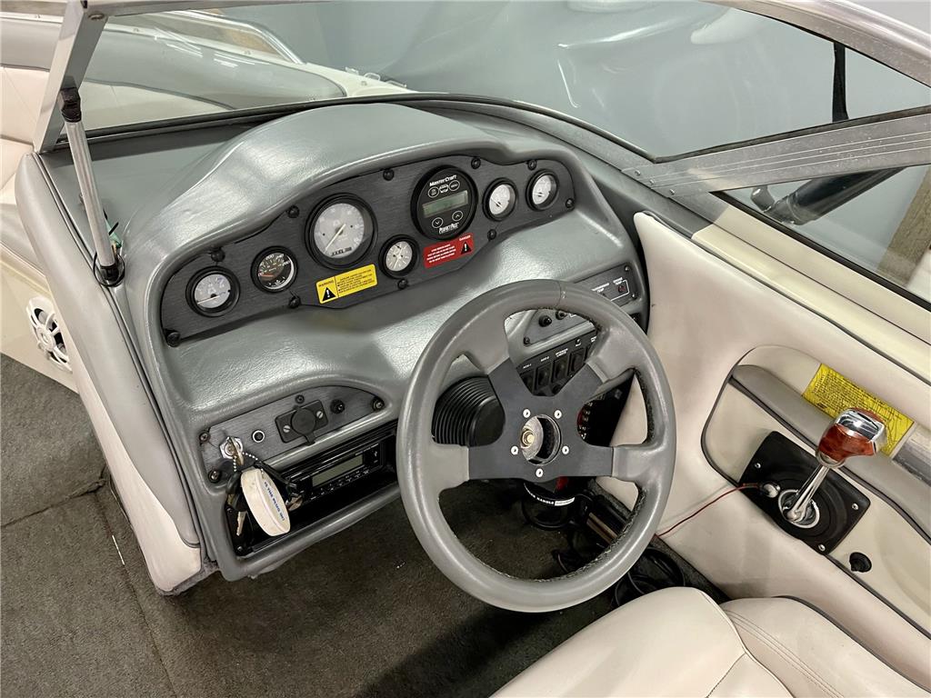 1995 MasterCraft Maristar 200 V