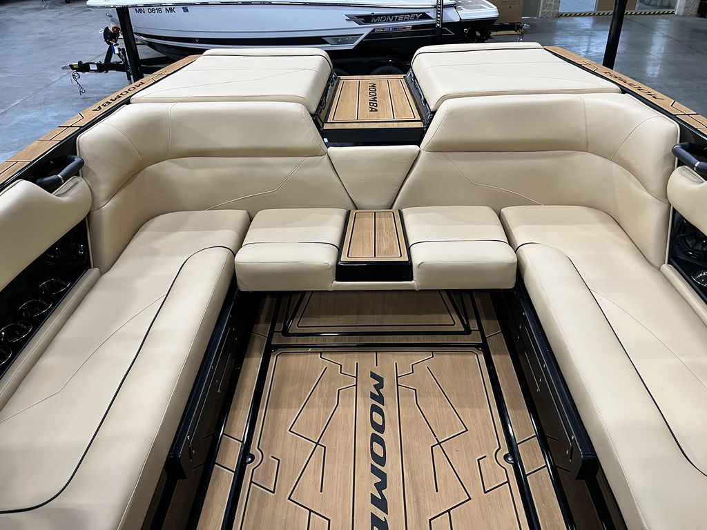 2024 MOOMBA Mojo