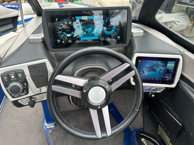 2015 Malibu 23 LSV -S5445 Icon