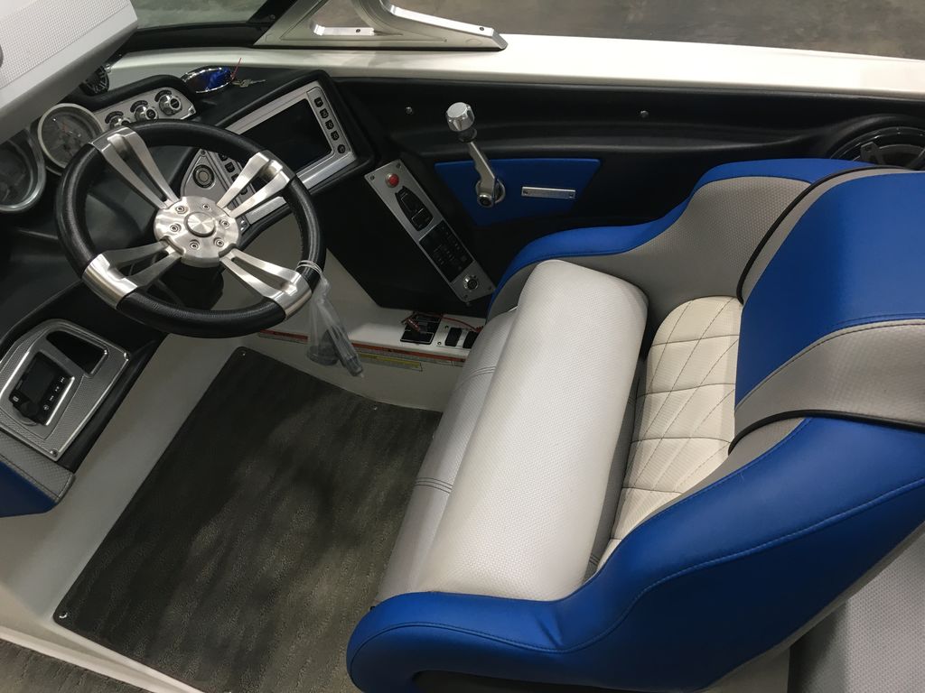 2015 MasterCraft X46 Icon