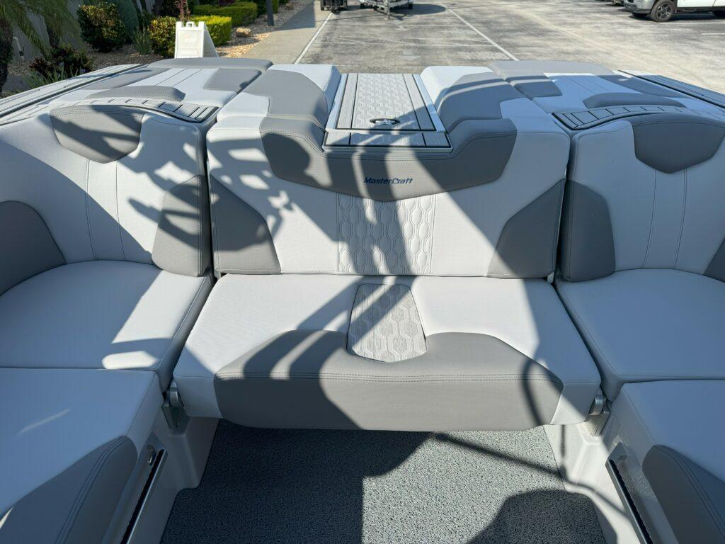 2024 MasterCraft XT22