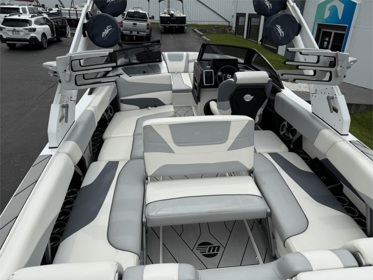 2020 Malibu Wakesetter 24MXZ Icon