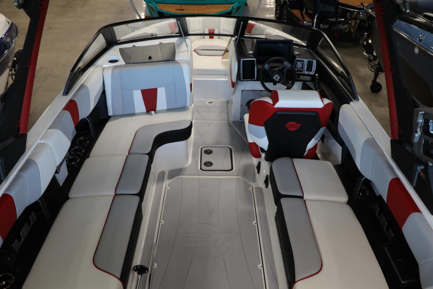2023 Malibu 23 LSV