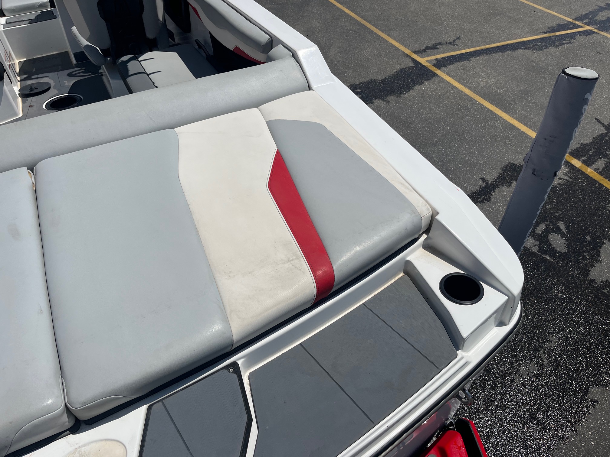 2022 Axis T220