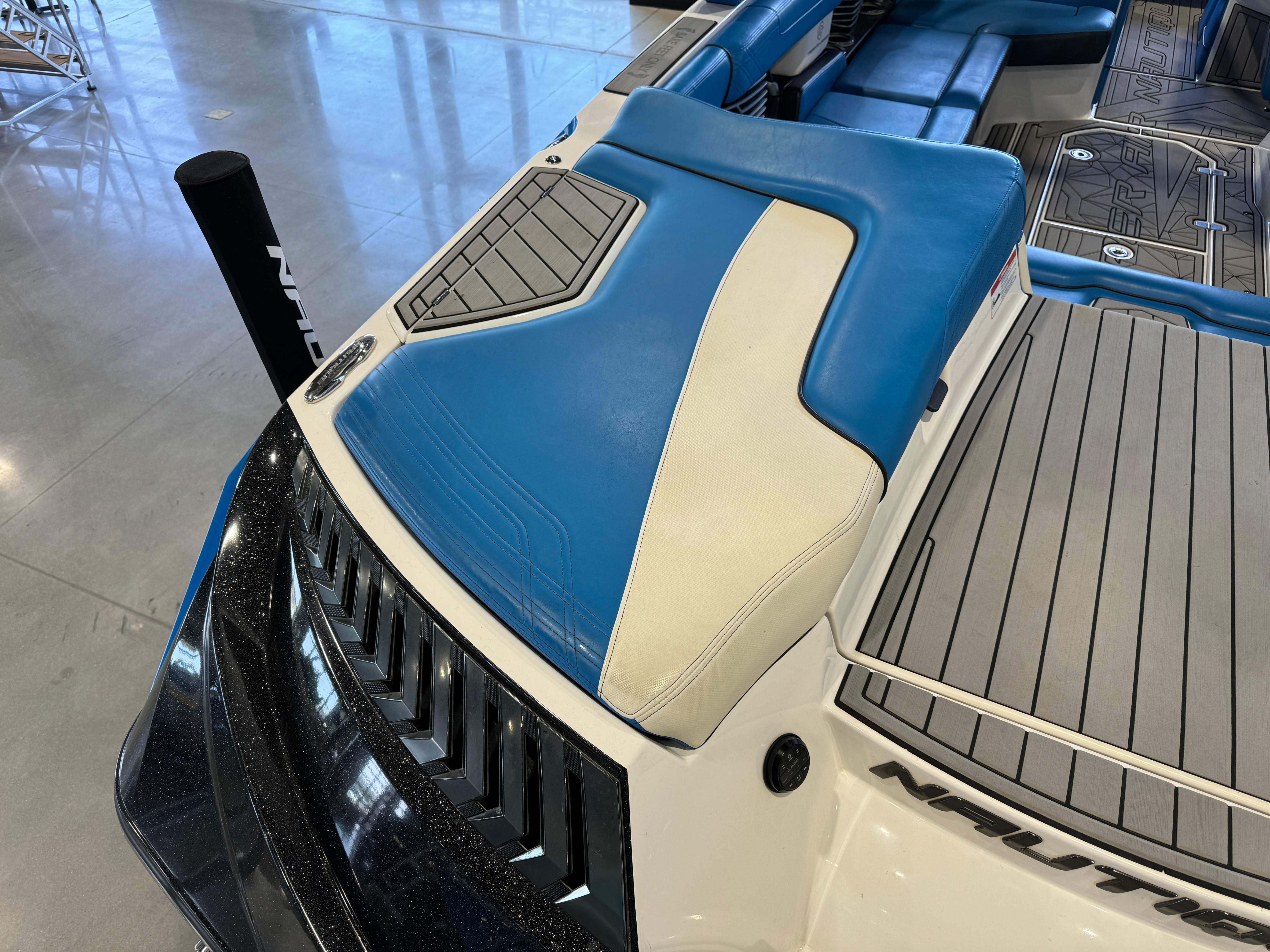 2019 Nautique G23