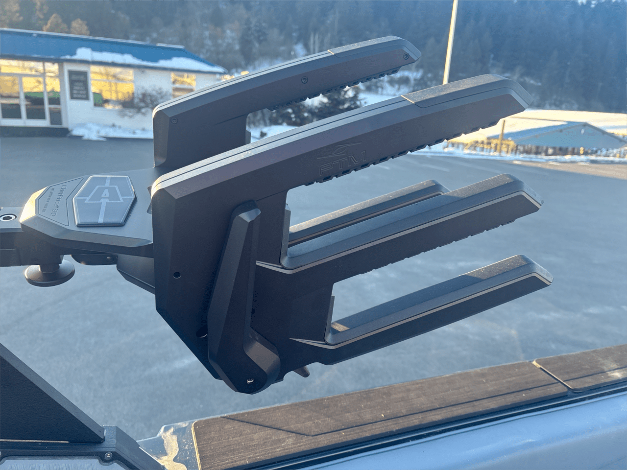 2025 Axis A225