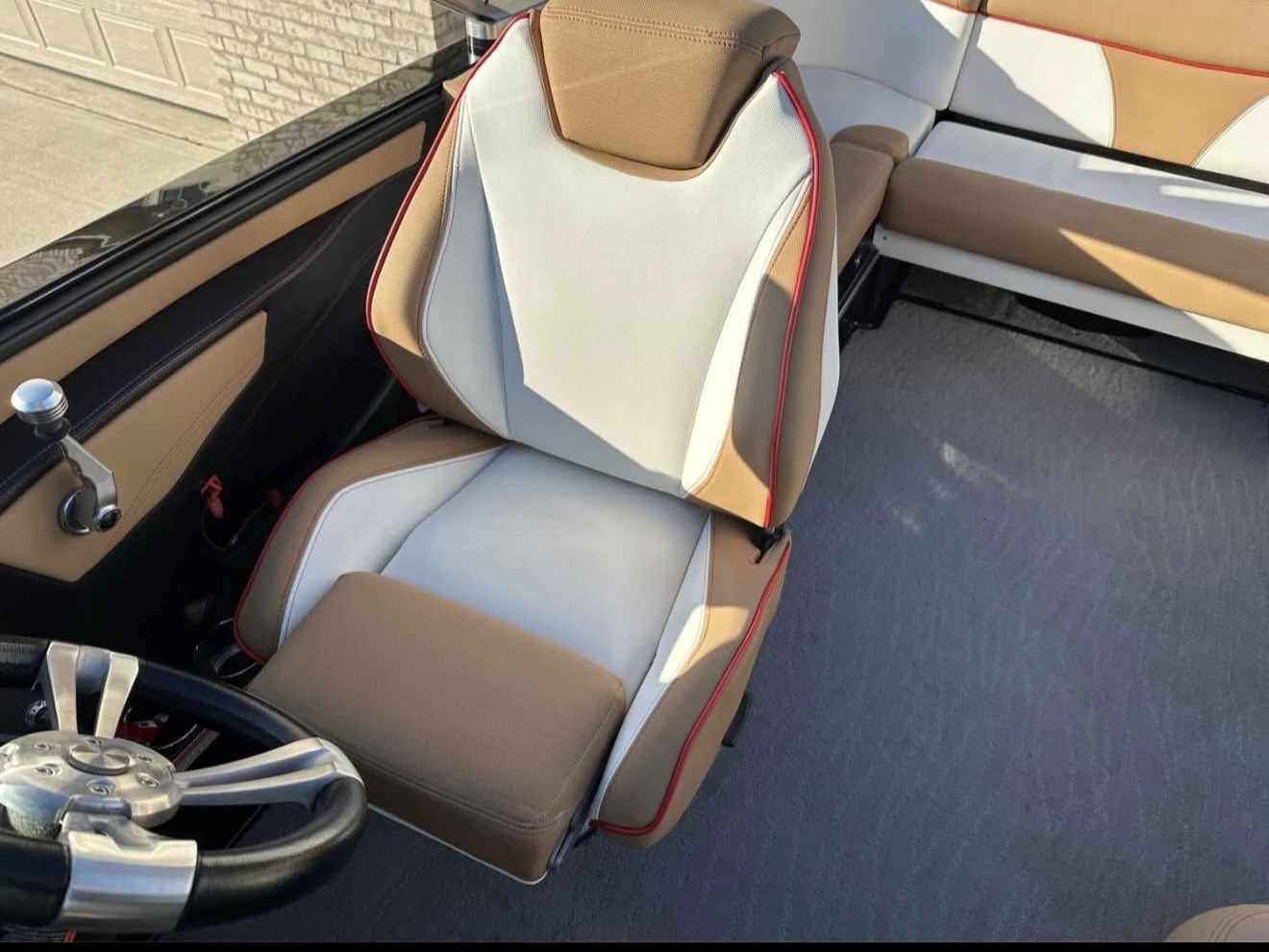 2018 - Mastercraft XT22