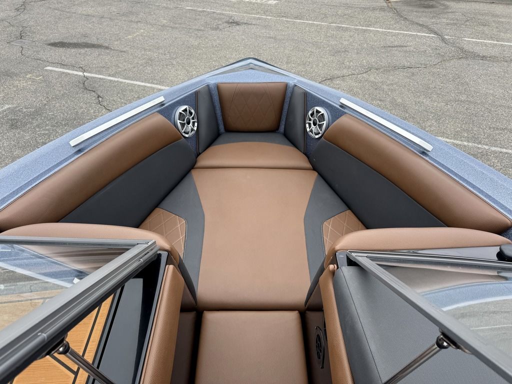 2018 Tige R21