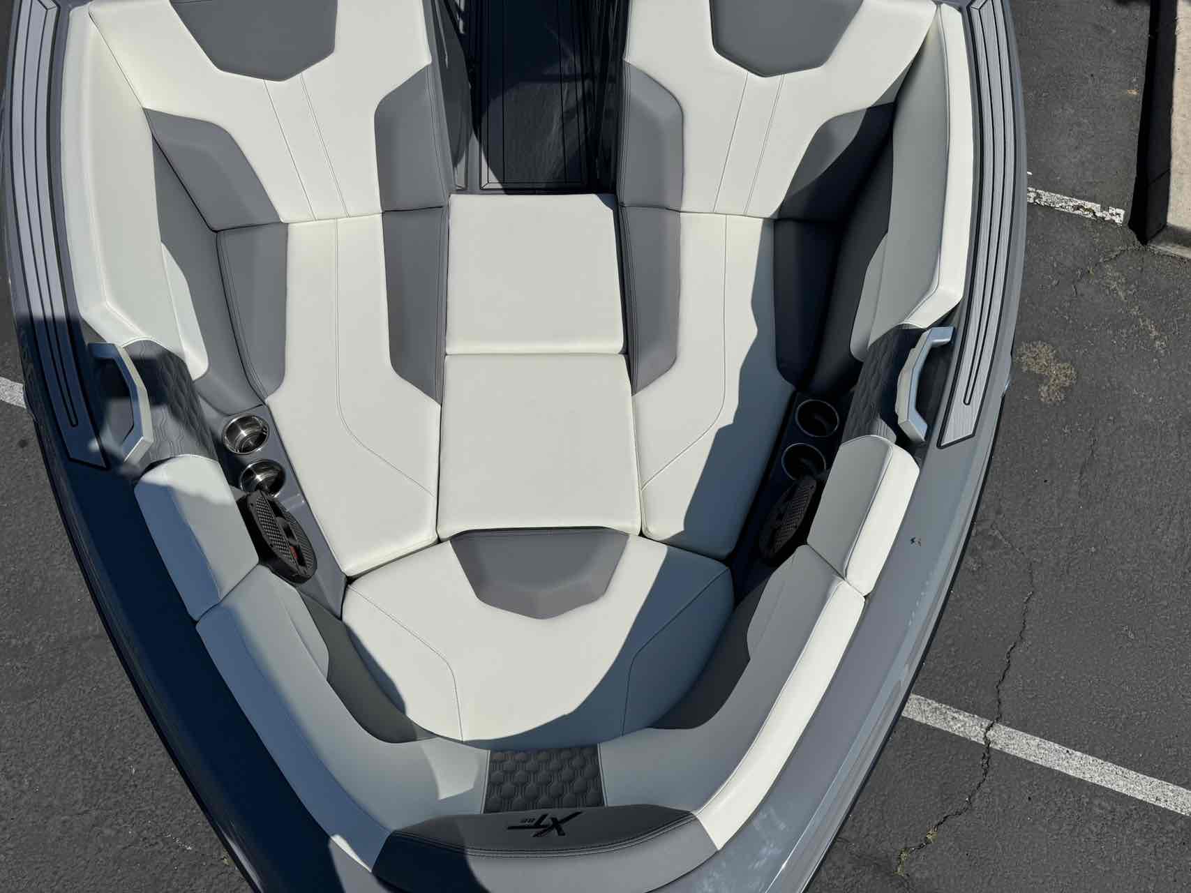 2024 MasterCraft XT25