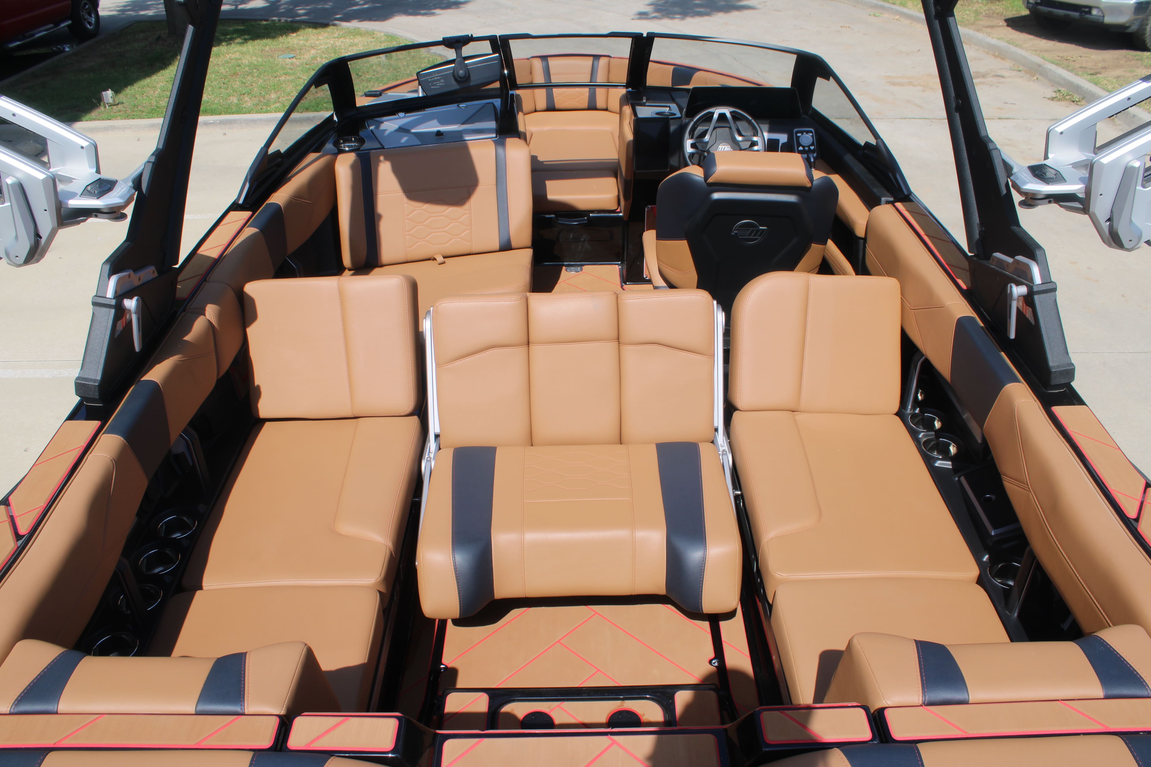 2025 Malibu 23 LSV