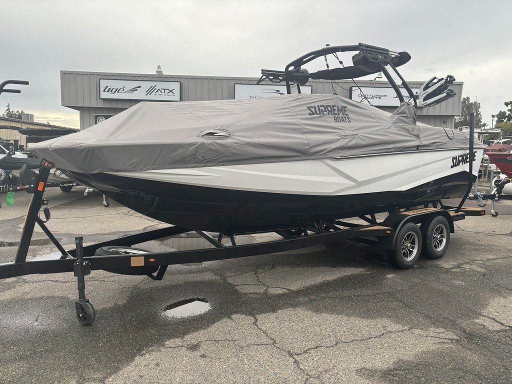2024 supreme boats ZS232