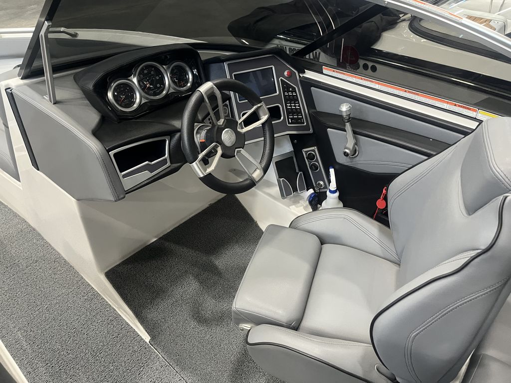 2019 MasterCraft XT23 Icon