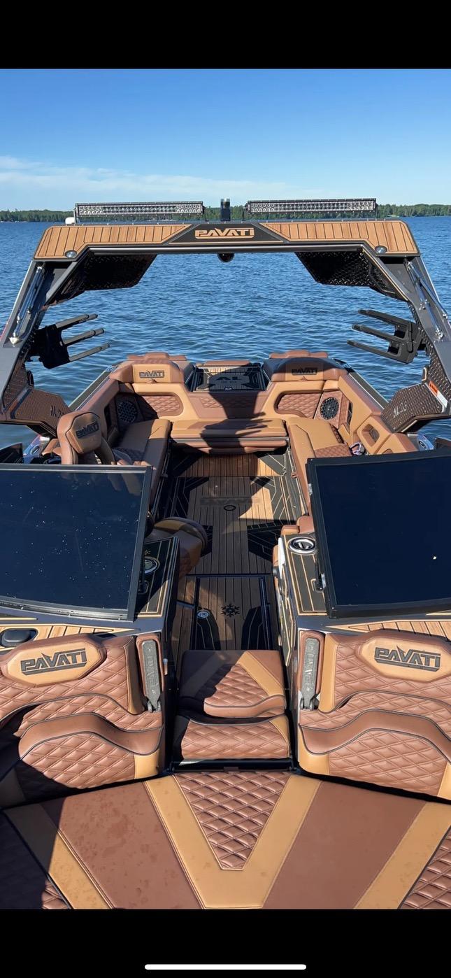 boat.Title