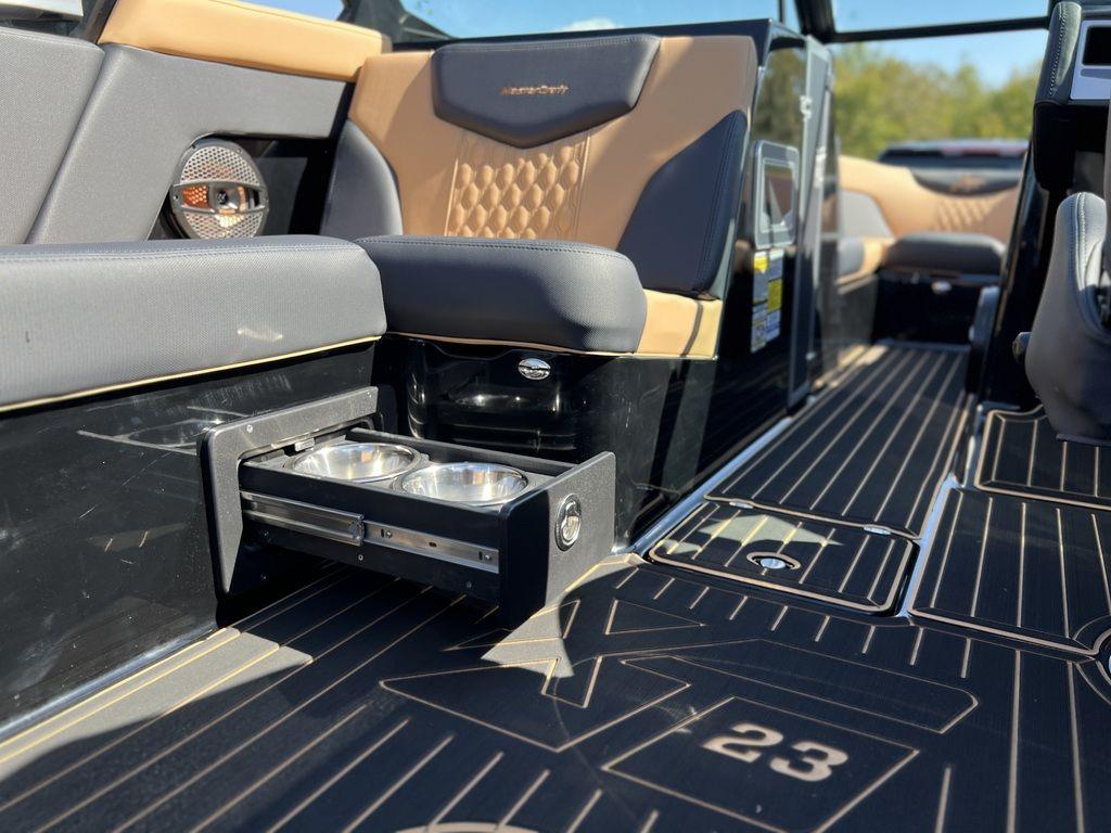 2024 MasterCraft XT23 Ashley Kidd Edition