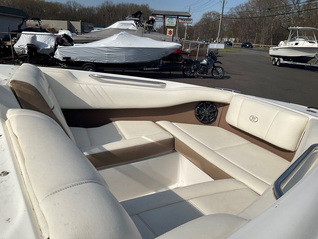 2013 Cobalt Boats 210