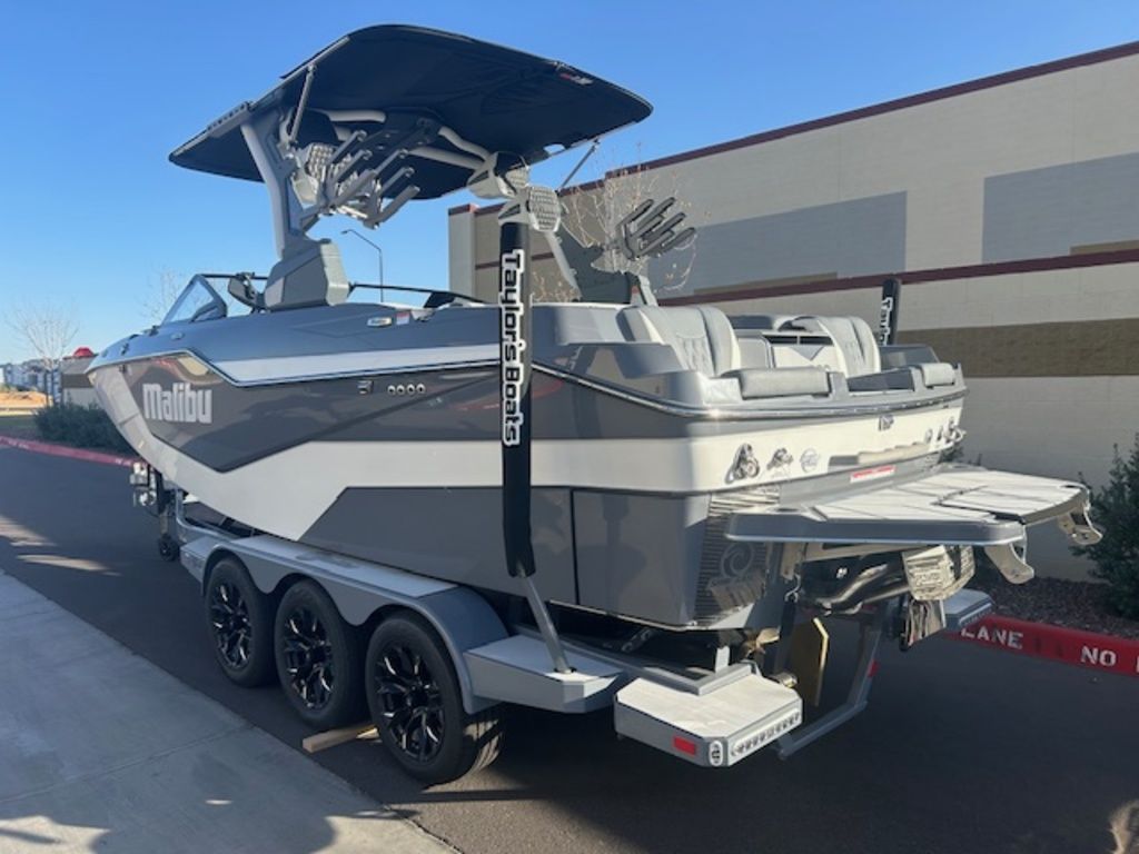 2025 Malibu Boats M230