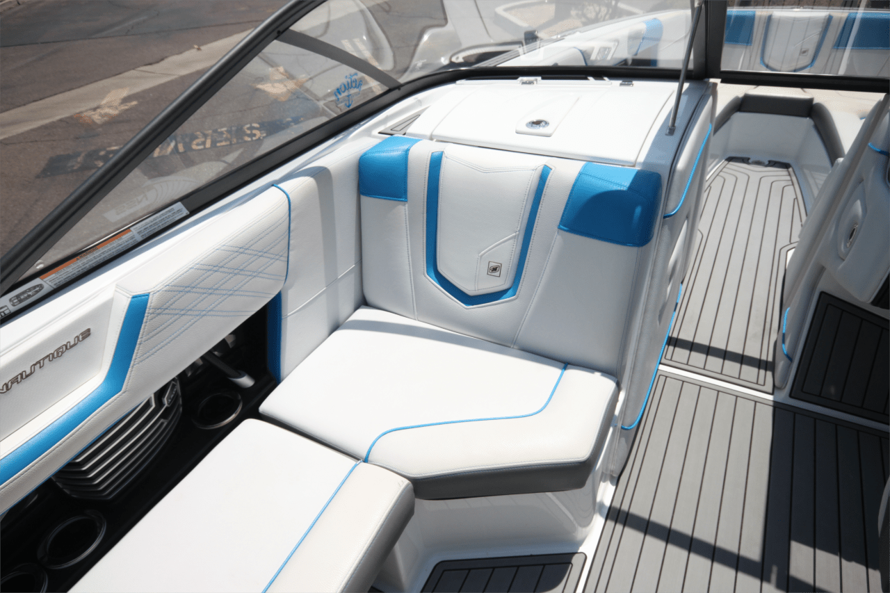 2017 Super Air Nautique G25 &#8211; Garage Kept Loaded with options