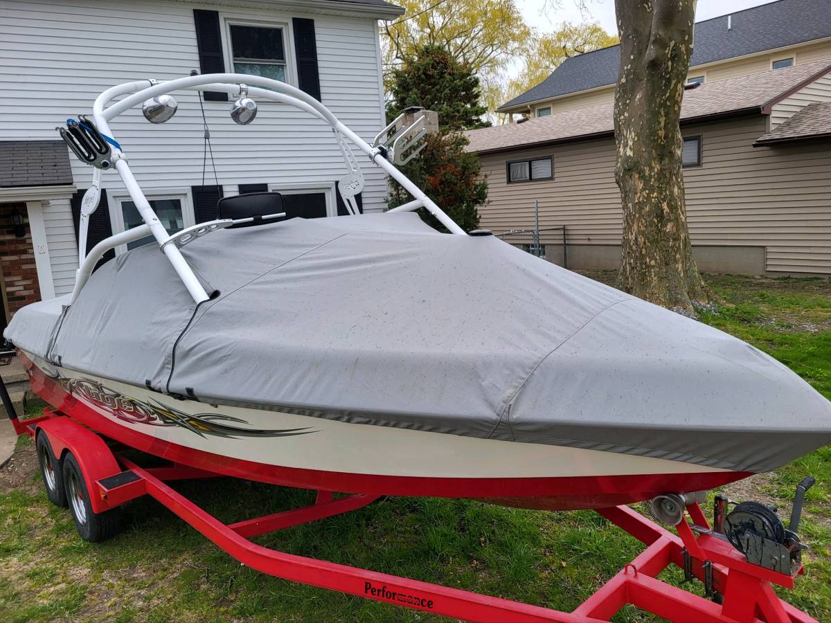 2005 Tige 22V