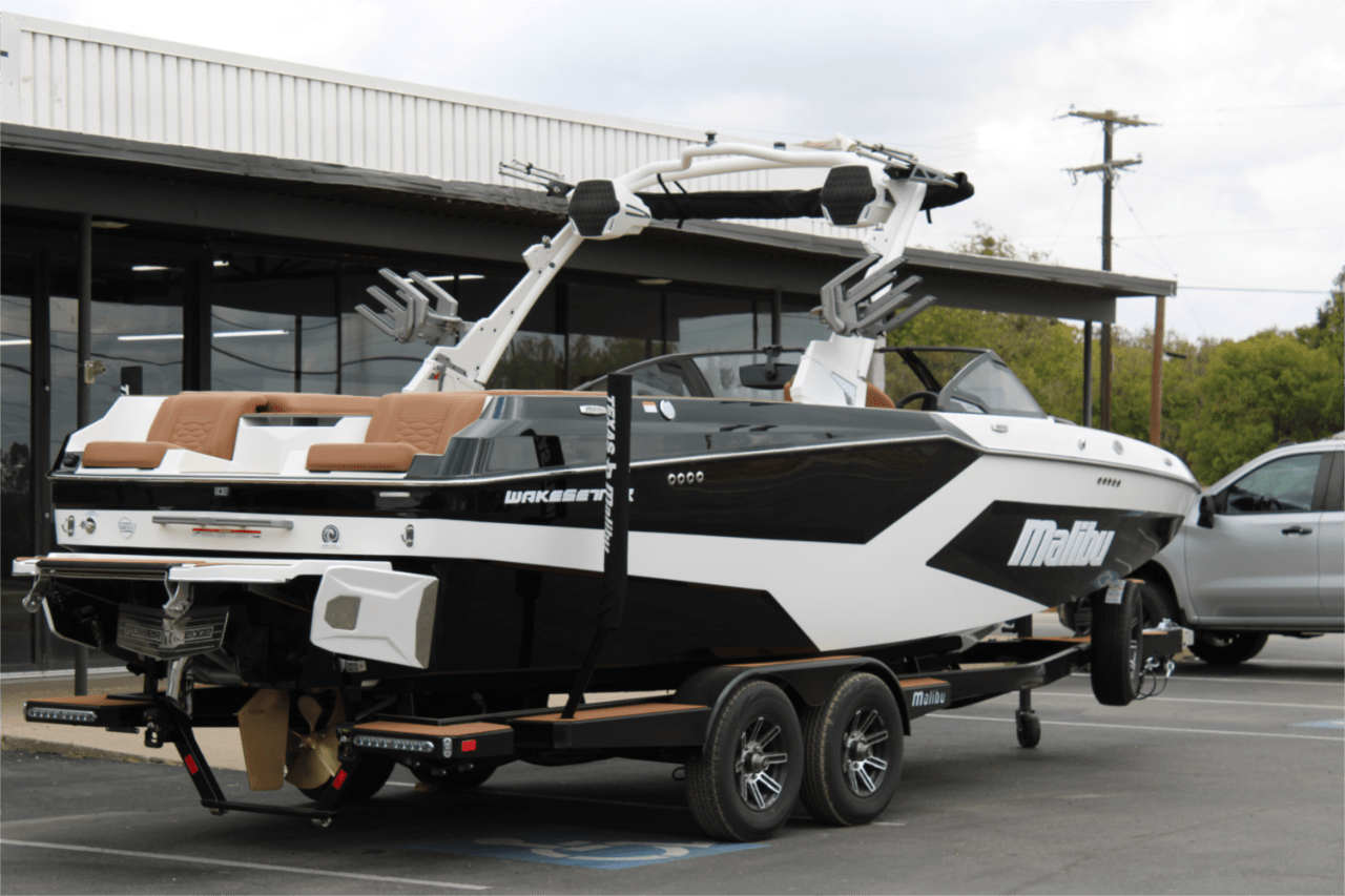 2025 Malibu 24 MXZ