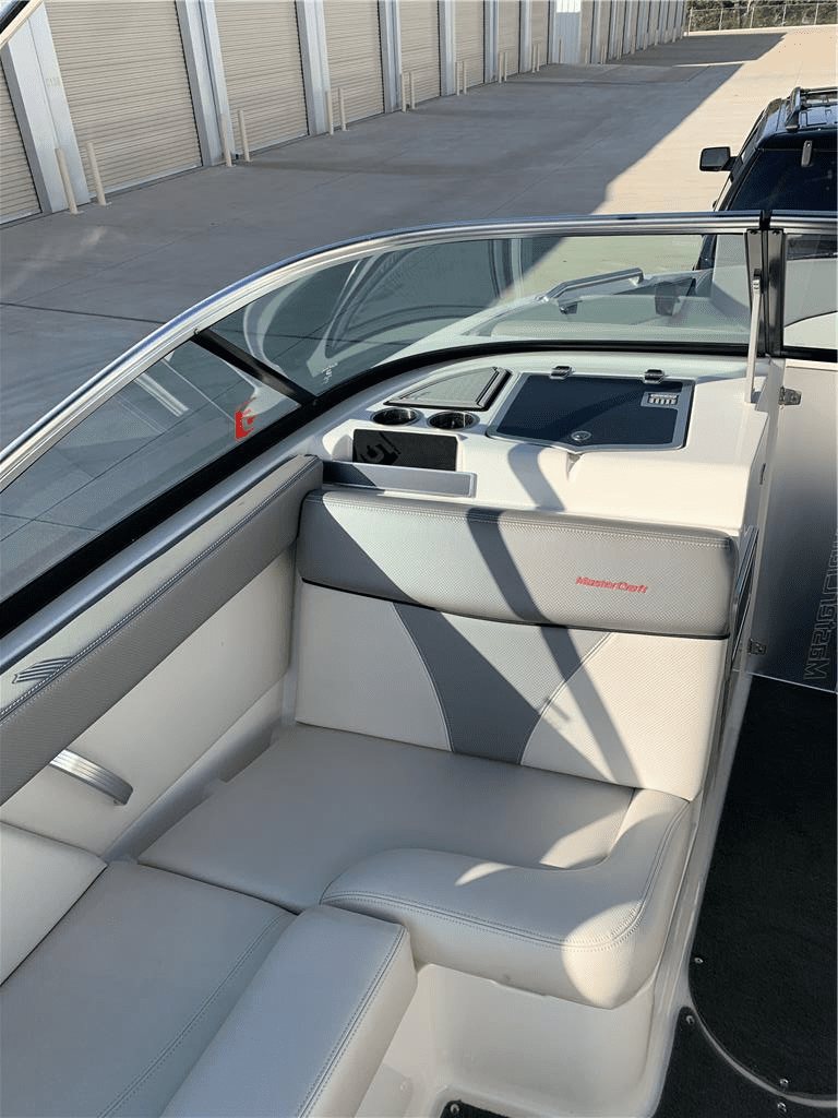 2018 MasterCraft XT22. Only 75 Hours