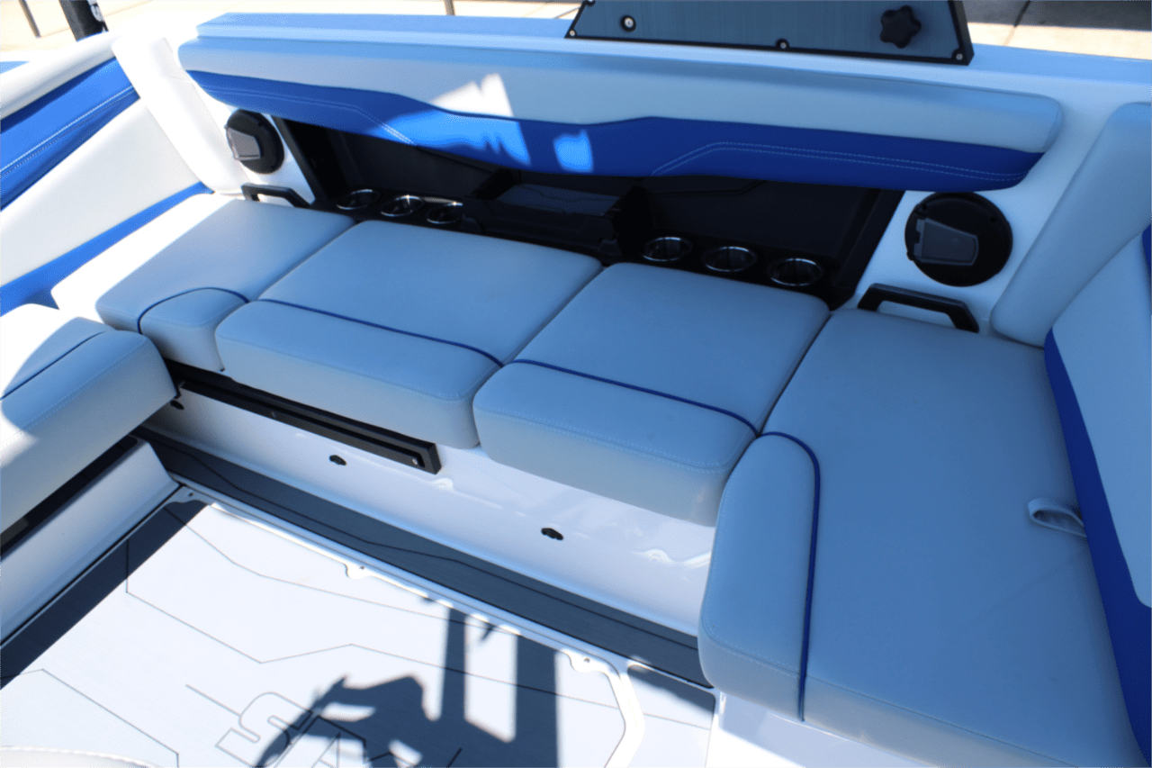 2025 Axis T220