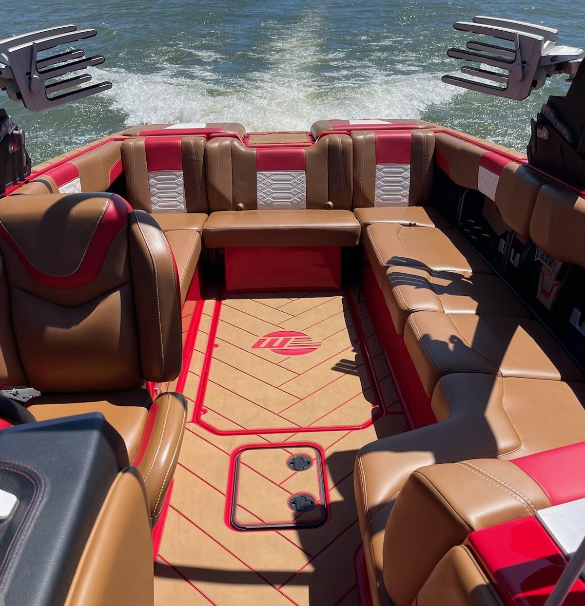 2022 Malibu 25 LSV – LT4