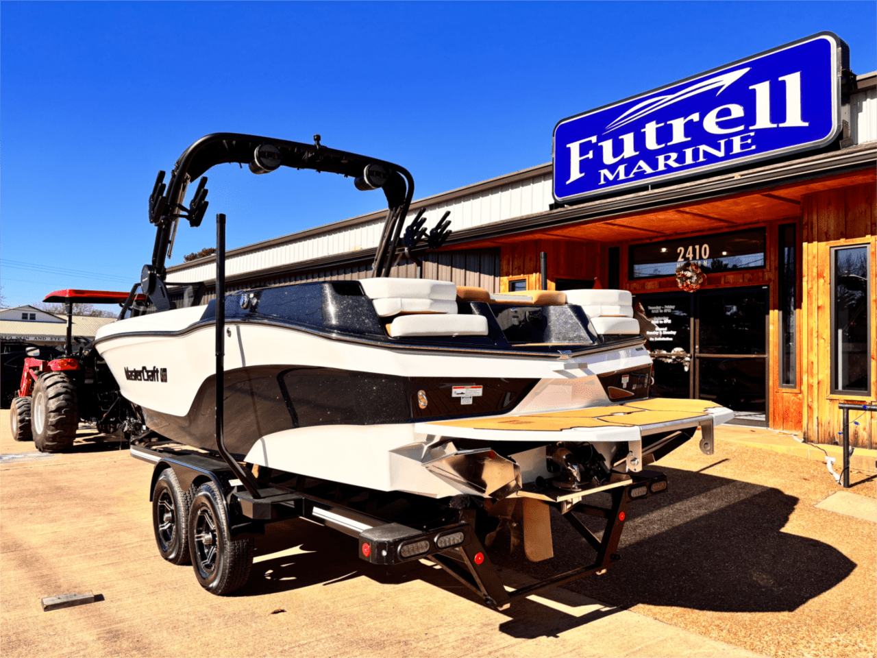 New 2024 MasterCraft XT25