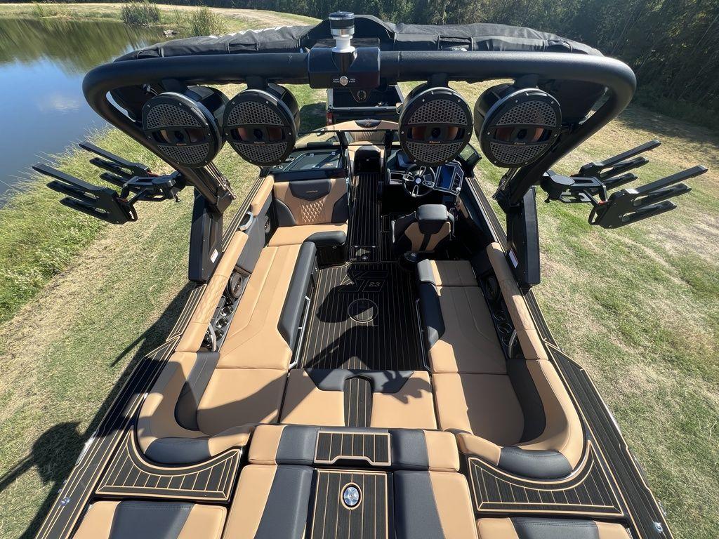 2024 MasterCraft XT23 Ashley Kidd Edition