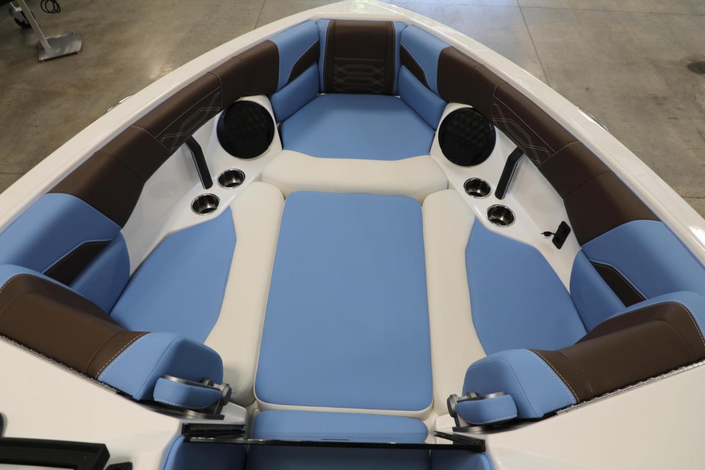 2024 malibu 25 LSV