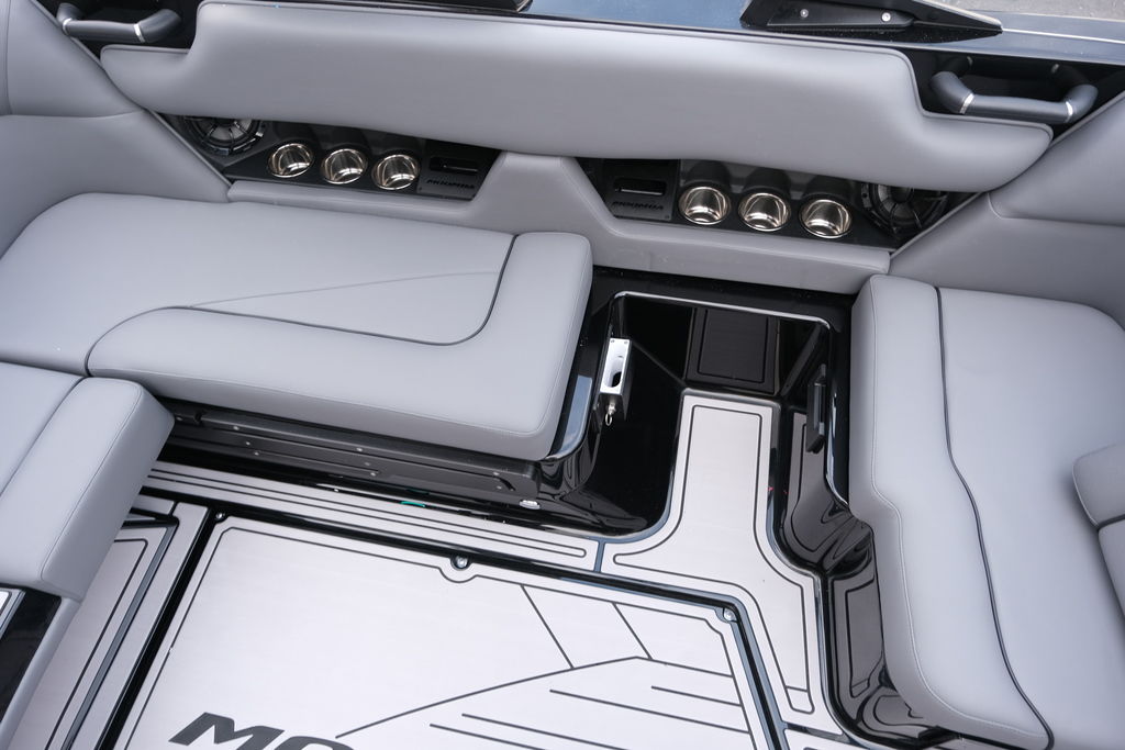 2024 MOOMBA Craz BRAND NEW LAST 2024 MODEL 