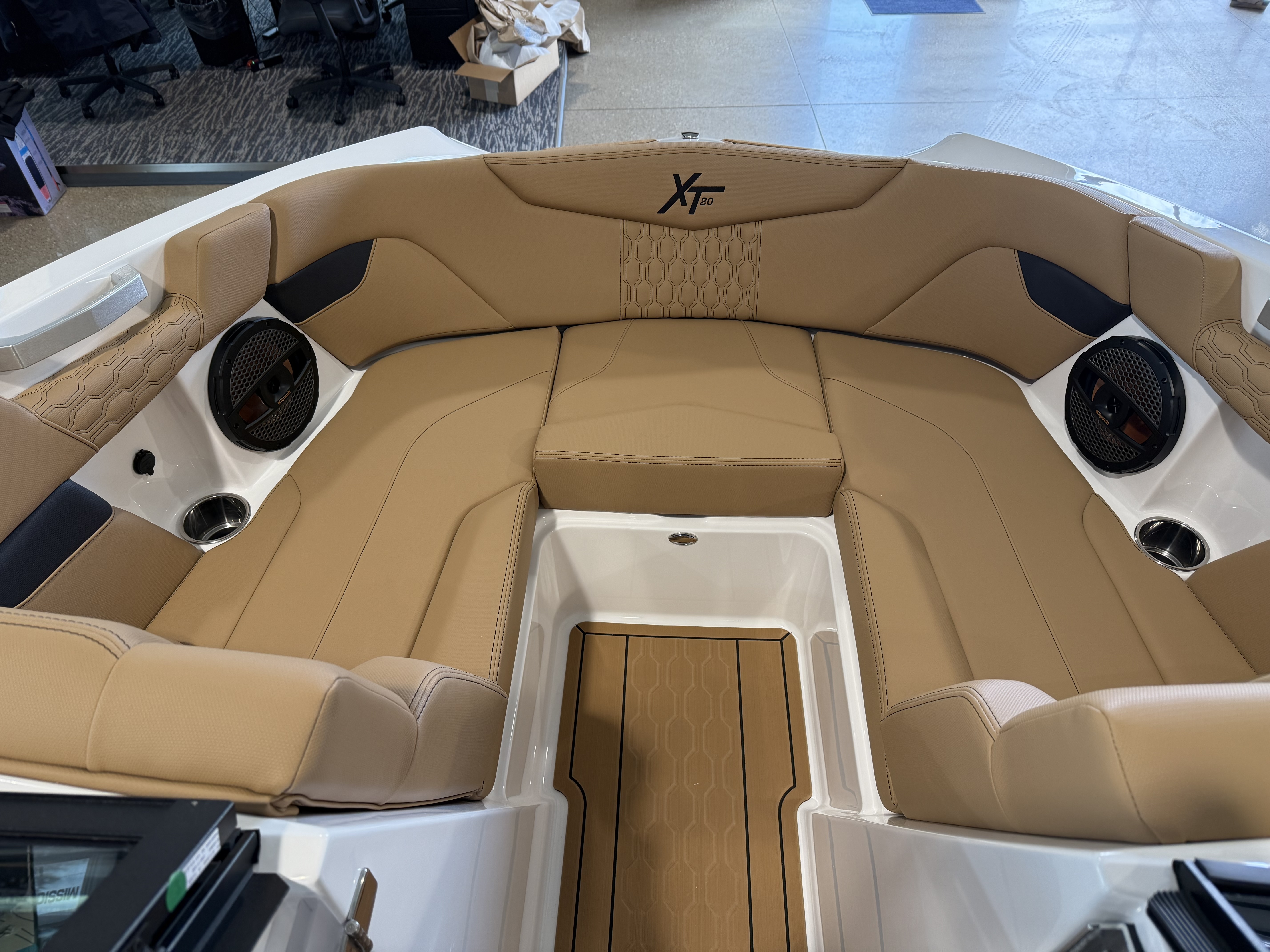 2025 MasterCraft XT20