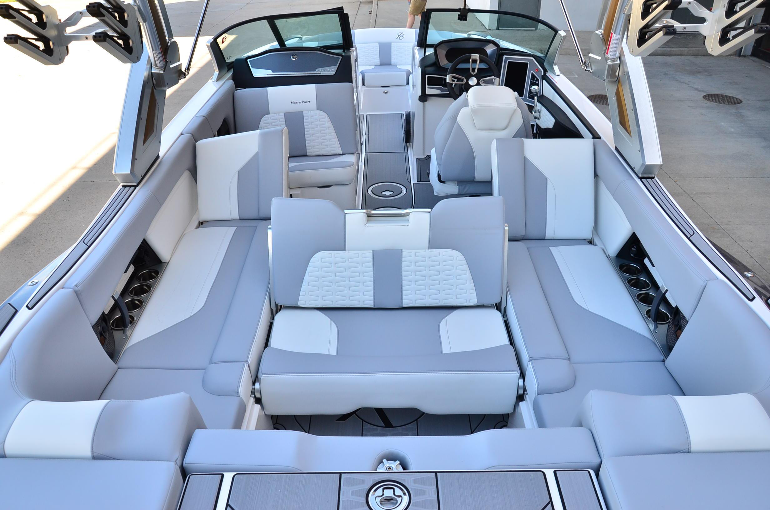 2024 MasterCraft X24 w/ 6.2 Ilmor SuperCharged - BLOWOUT PRICE! Engine! 2024 Model Year End Closeout!