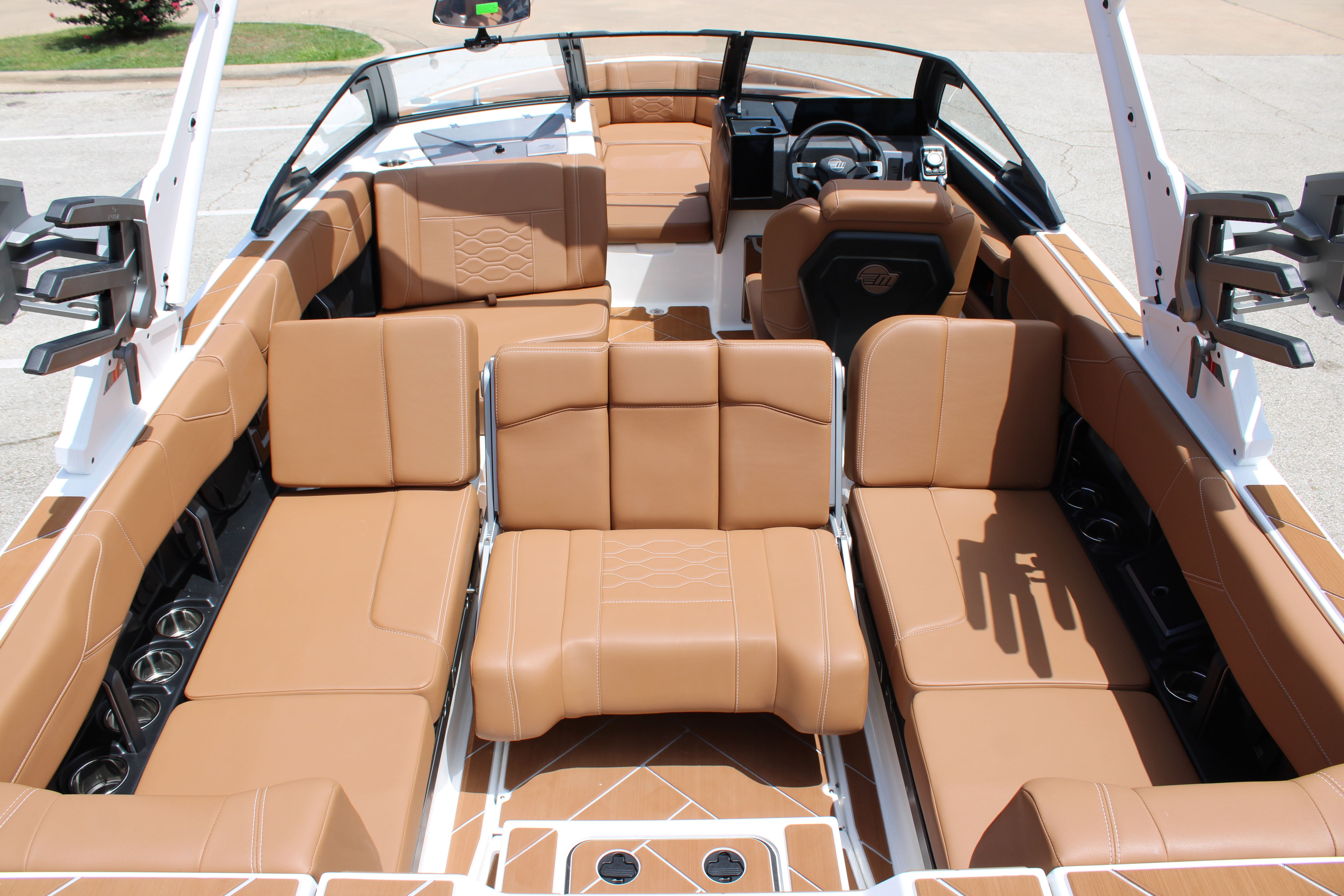 2025 Malibu 23 LSV