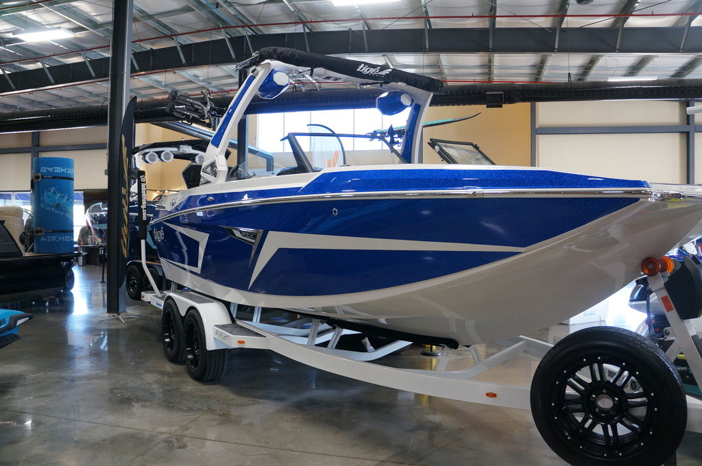boat.Title