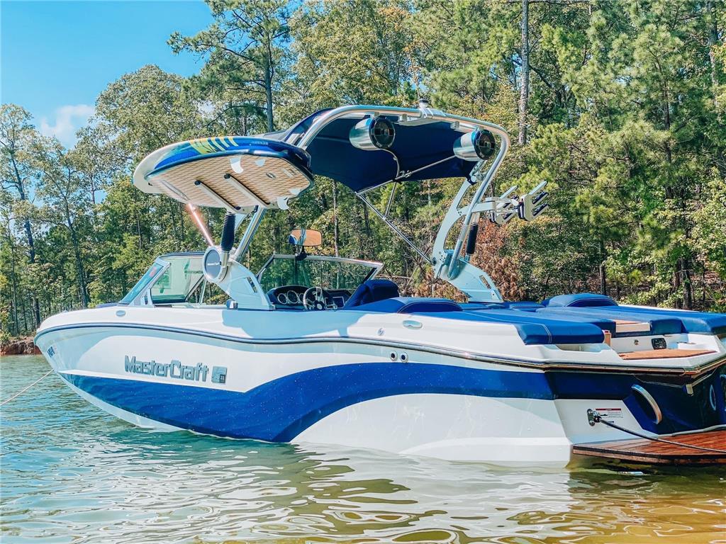 2019 Mastercraft XT22