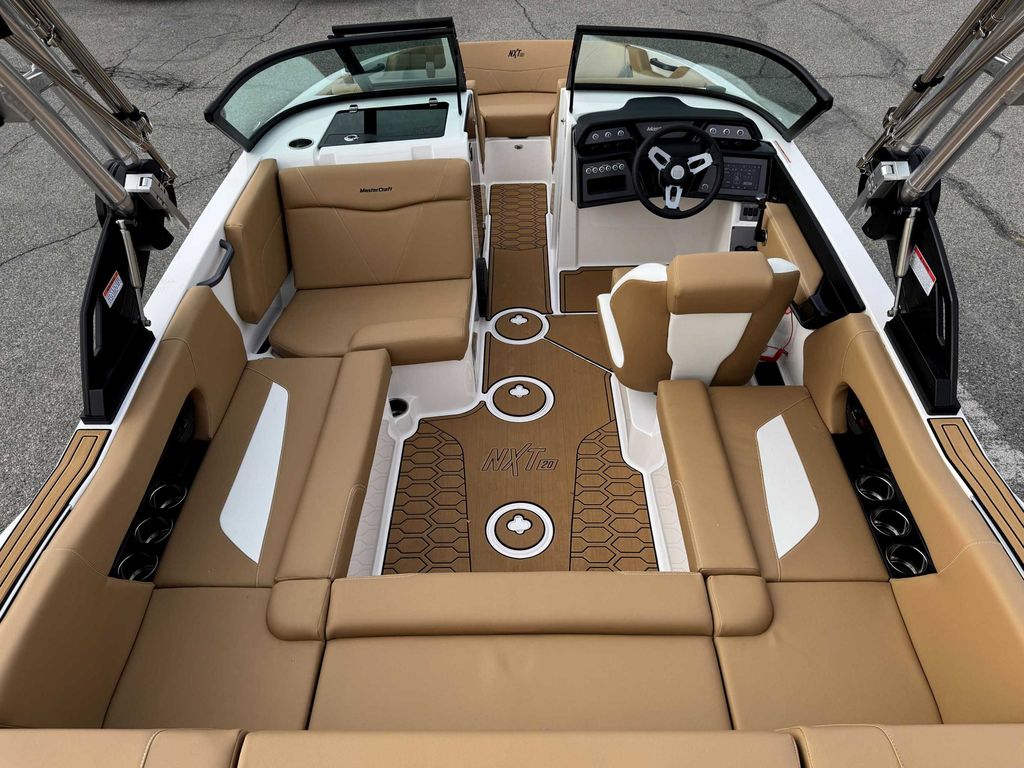 2025 MasterCraft NXT20