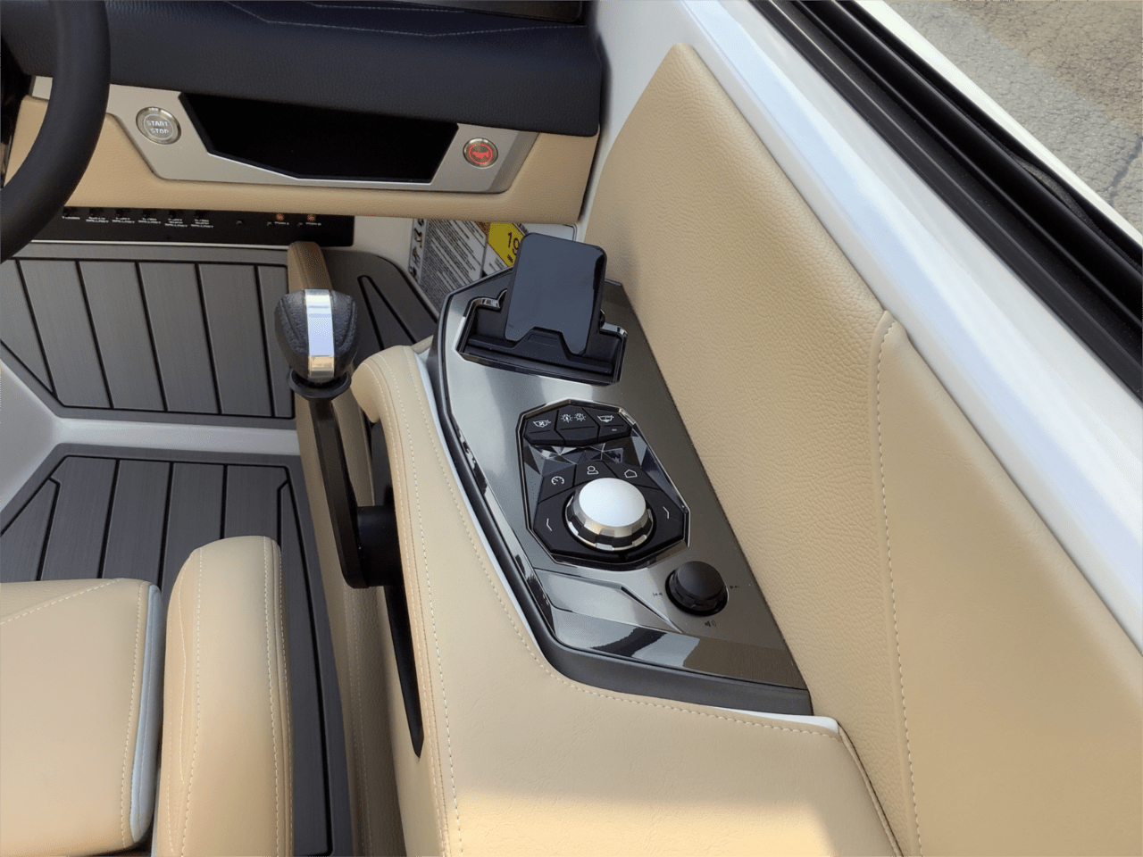 2025 Nautique G25