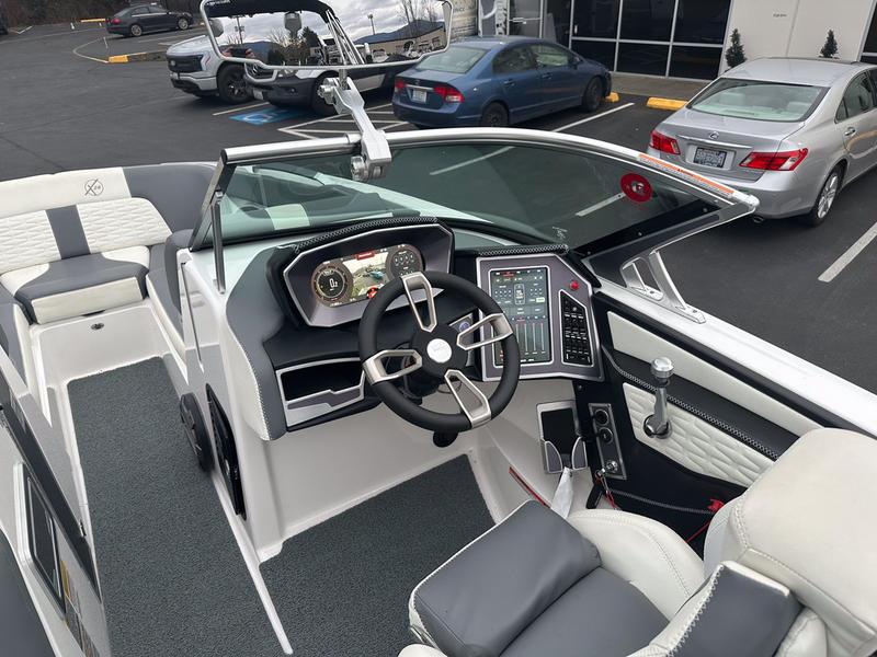 2020 MasterCraft X24